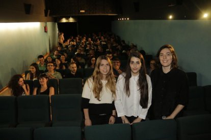 Tres de les directores de la pel·lícula, Laia Alabart, Laura Rius i Alba Cros, al juny al cine Rambla.