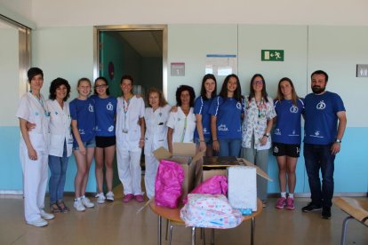 El Cecell entrega material i joguets a l’àrea de Pediatria de l’Arnau