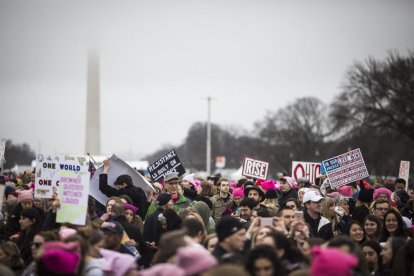 Imagen de la protesta de Washington en defensa de la diversidad, la igualdad y los derechos de las mujeres que ven amenazados con el nuevo presidente de EEUU.