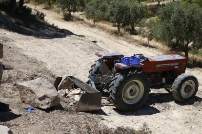 Mor un veí de Llardecans al quedar atrapat davall d'una gran roca