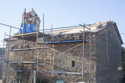 Les obres que es porten a terme a l’església de Muller.