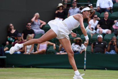 Garbiñe Muguruza, durant el partit d’ahir sobre l’herba londinenca.