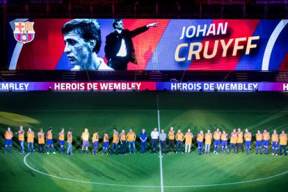 La figura de Cruyff va ser present en l’homenatge.