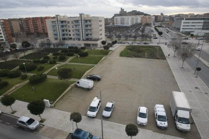 El solar vendido se utiliza actualmente como aparcamiento.