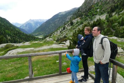 Visitants al Parc Nacional d’Aigüestortes, el mes de juny passat.