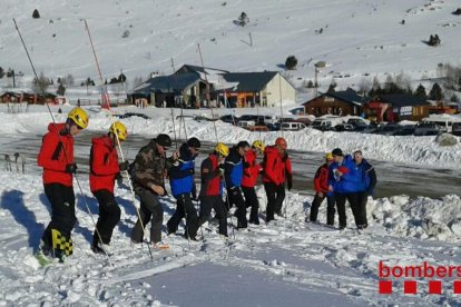 Els GRAE dels Bombers han participat aquesta setmana en un simulacre de rescat en allaus a França.