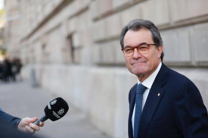 Artur Mas arriba aquest divendres a la seu del Tribunal Superior de Justicia de Catalunya.