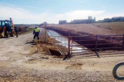 Los trabajos para ampliar el Pont de Ferrando de Almenar.