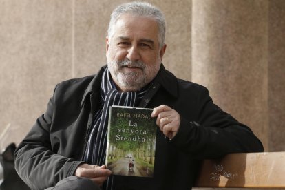 Rafel Nadal, ayer en Lleida con su nuevo libro, ‘La senyora Stendhal’.