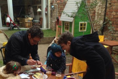 La zona reservada per als més petits al pati de Grans Records, a Lleida.