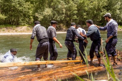 L'edició anterior de la baixada dels raiers de la Pobla de Segur.