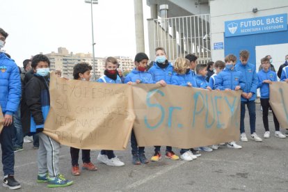 Protestes de jugadors i afició del Lleida Esportiu al Camp d'Esports