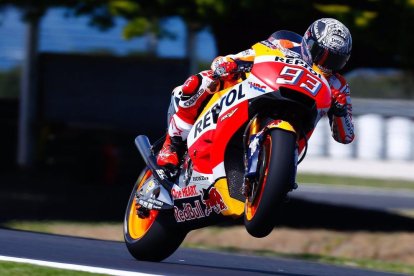 Marc, rodando ayer durante la primera sesión de entrenamientos en el circuito australiano.