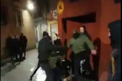 Una imatge d’un vídeo de l’agressió a Múrcia.