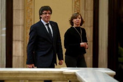 Los catalanes aprueban con un 5,5 al Govern de Junts pel Sí y rechazan subir impuestos