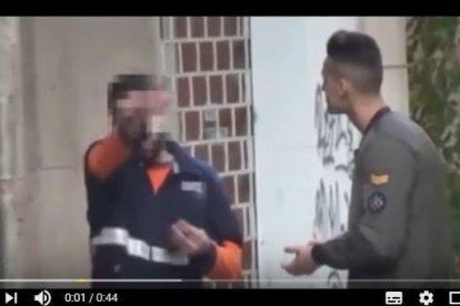 El repartidor del vídeo del 'caranchoa' al·lega davant de jutge que temia ser robat