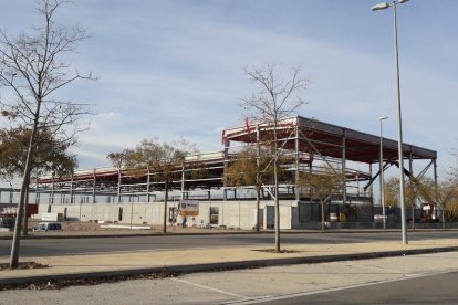 Imagen de la construcción del obrador del grupo Teresa Carles en el polígono industrial Vinyes del Mig.