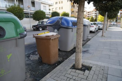 Vista de la zona afectada per un dels incendis al carrer Segrià.