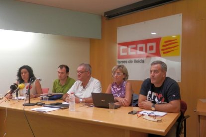 Un moment de la roda de premsa de CCOO.