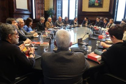 La reunió de la Mesa del Parlament i la Junta de Portaveus