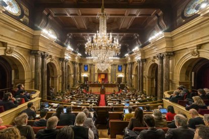 Una vista de l'hemicicle del Parlament durant el ple.