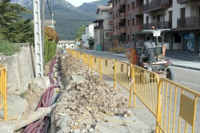 Imagen de las obras a la entrada de Sant Llorenç de Morunys.