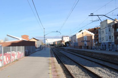 La estación de tren, junto a la nueva de bus. 