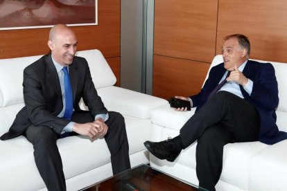 Luis Rubiales i Javier Tebas, a la reunió que van mantenir a Madrid.