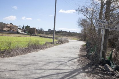 La actual entrada al núcleo de  Castelló d’Ossó. 