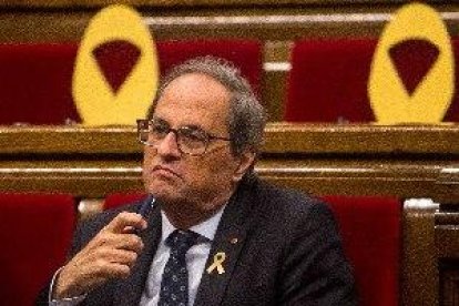 El Parlament rebutja suspendre diputats processats però avala que deleguin