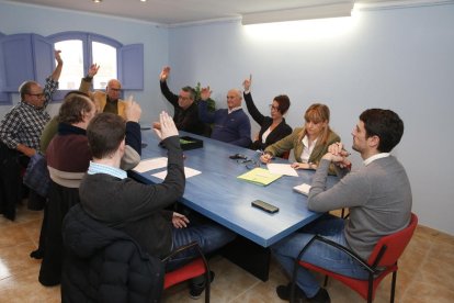 Reprobación del alcalde en el pleno de Gimenells en diciembre.