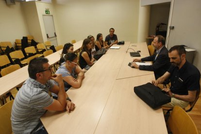 Las familias se reunieron ayer por la tarde con Carles Vega.