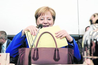 Angela Merkel se encuentra en horas bajas.