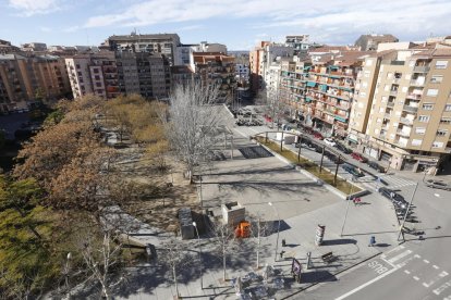 La asociación del Clot quiere una pista en la plaza Constitución.