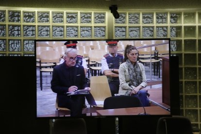 Fernando Blanco y Margarita Garau este jueves en la Audiencia de Lérida.