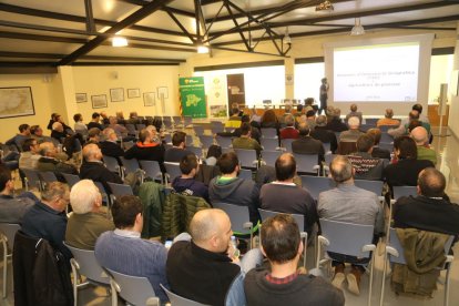 Un momento de las jornadas celebradas ayer en la cooperativa de Ivars d’Urgell.