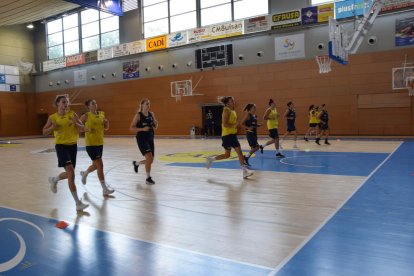 La plantilla del Cadí La Seu se sometió ayer por la tarde a unas pruebas físicas antes de entrenar hoy.