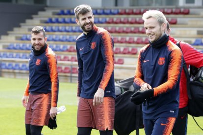 La plantilla del Barça va tornar ahir als entrenaments per preparar el partit davant de l’Atlètic.