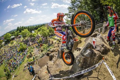 Toni Bou recupera el liderato del Mundial