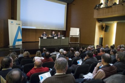 Un centenar d'acciones de CaixaBank de Lleida han participat en el curs.