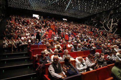 Justo Molinero vuelve a llenar la Llotja de Lleida con su nuevo espectáculo