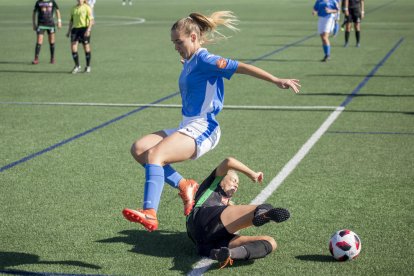 Una acció del partit d’ahir entre l’AEM i el Mallorca Toppfotball.