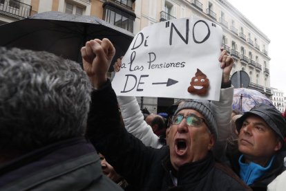 Protesta de pensionistas el jueves cerca del Congreso de los Diputados.