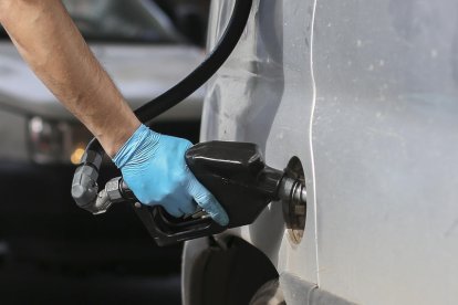 El precio de los combustibles, pero el del gasóleo en concreto, arrancan el año en máximos.