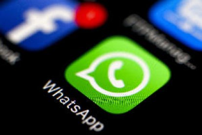 Denuncien que un guàrdia civil té la salutació feixista de perfil de Whatsapp