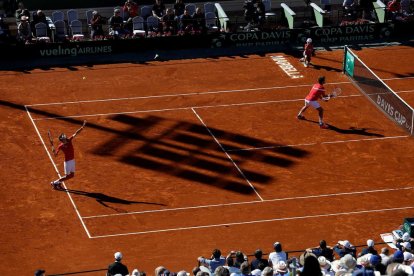 Momento del partido de dobles que dio a España la ventaja en la eliminatoria.