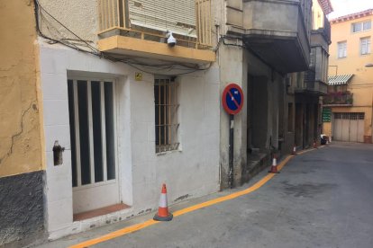 El carrer Redorta, en què s’ha prohibit aparcar en un lateral.