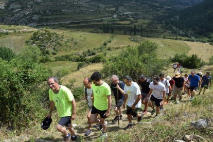 El presidente de la Generalitat, Quim Torra, en el último tramo del Camí dels Bons Homes que hizo ayer.