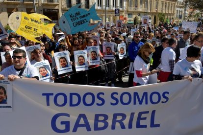 Manifestants en suport als pares de Gabriel, el nen desaparegut a Las Hortichuelas de Níjar.