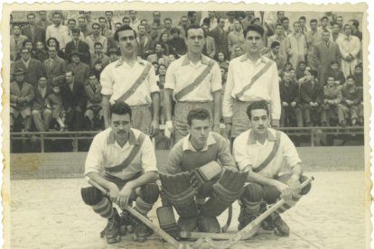 Jugadors, tècnics i directius de l’ICG Lleida Llista van rebre dijous passat l’homenatge de la ciutat per una gesta històrica.